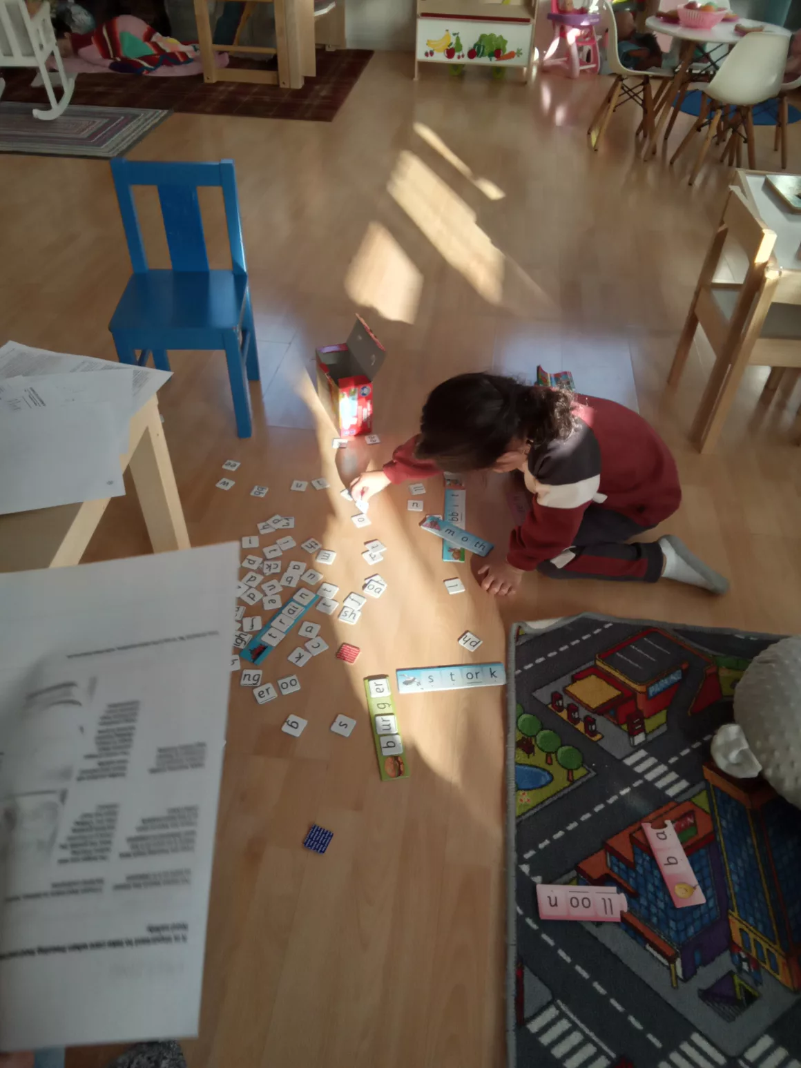 Children at the Little Bumblebee doing Puzzles